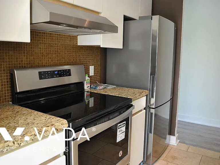 888 Hamilton St #203 — Photo 4