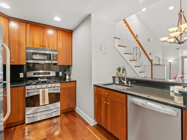 7400 River Road image 6 of 34