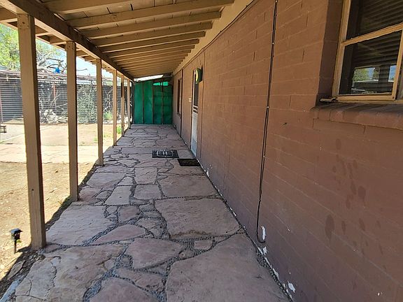 2nd image of 504 W Flores St #Cdr15