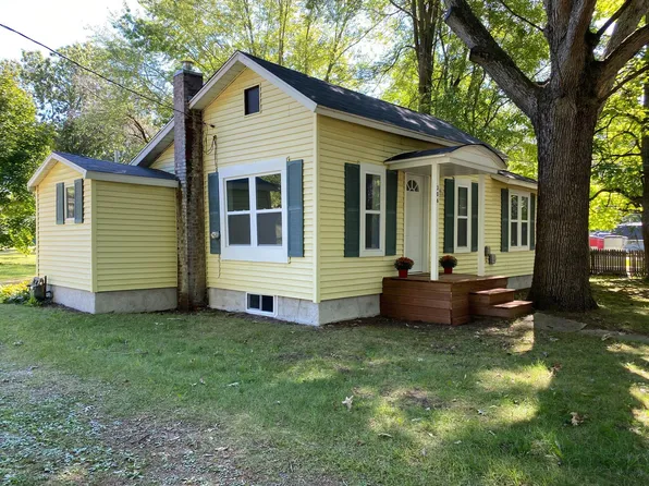 306 Sherman St, Allegan, MI 49010