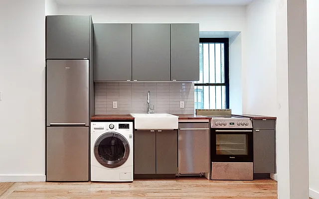 Rented by 346 Realty Group LLC | media 19