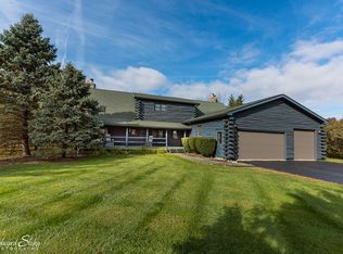 562 Welch St, Gilberts, IL 60136