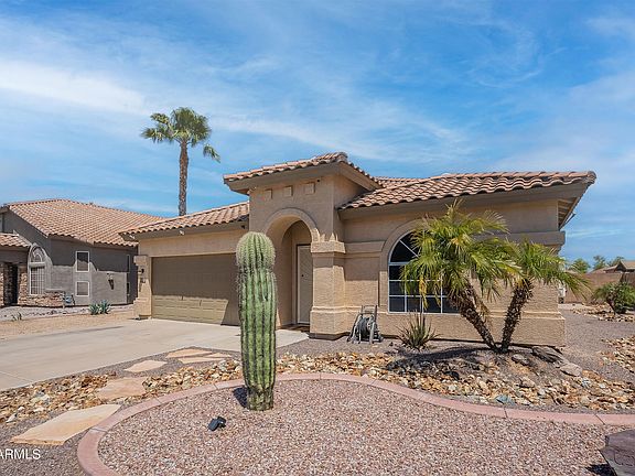 2nd image of 582 E Poncho Ln