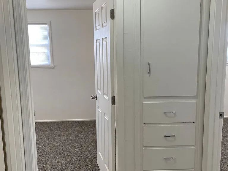 524 W Loop Dr — Photo 8