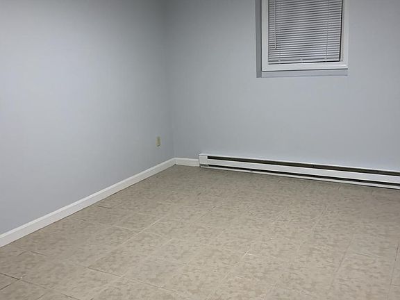 5th image of 1530 Douglas Ave #5