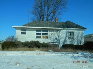 6103 E Jefferson Rd, Breckenridge, MI 48615