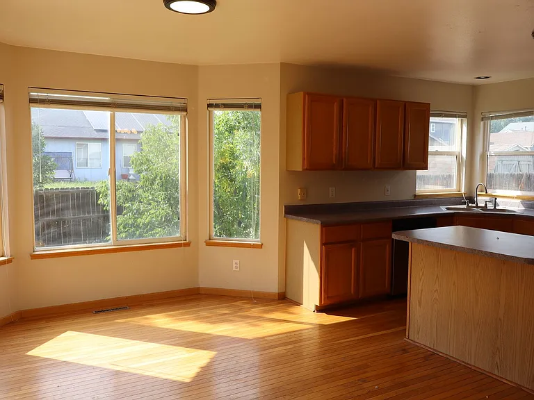 625 Brewer Dr — Photo 6