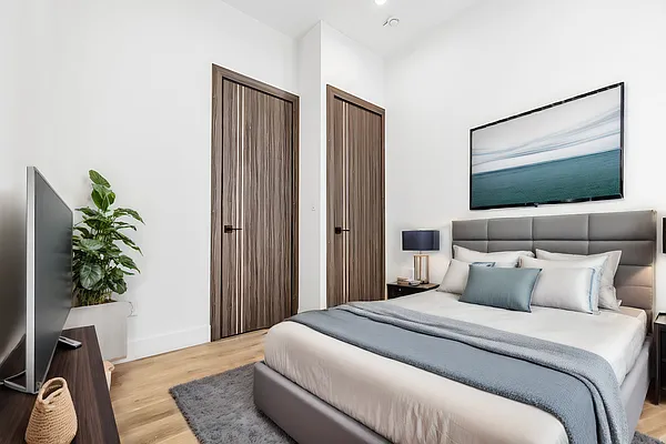 Rented by REAL New York | media 3