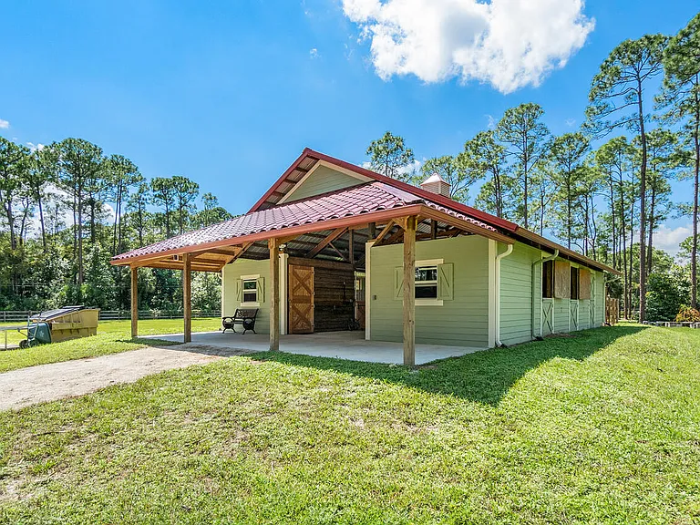 1835 Stallion Dr #STALLS — Photo 19