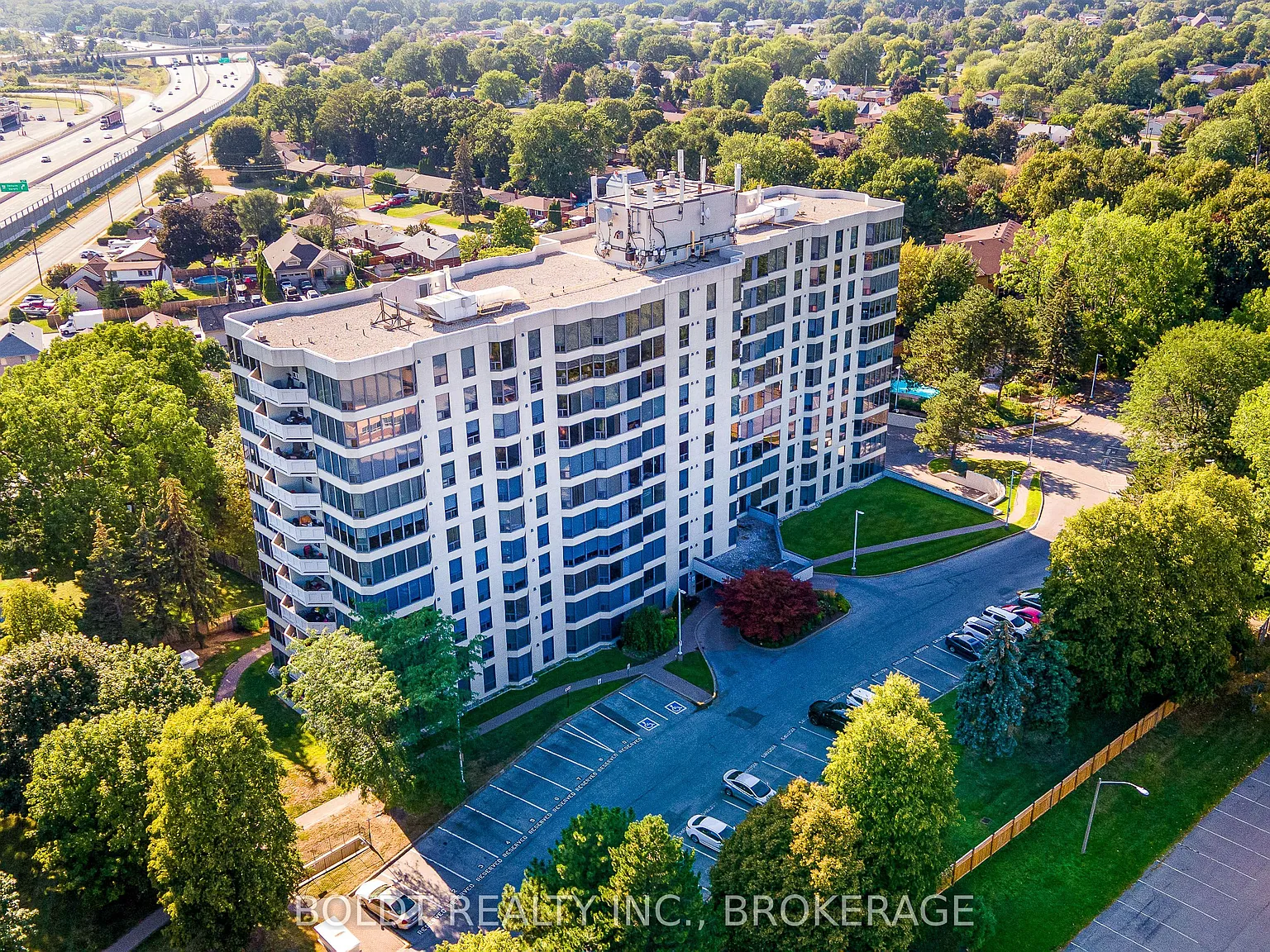 2 bed, $2,575 — Photo 1