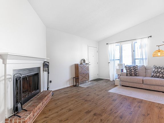 5th image of 1238 Hollowbrook Dr