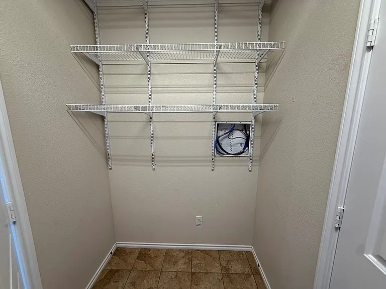9915 Lamar Ave — Photo 30
