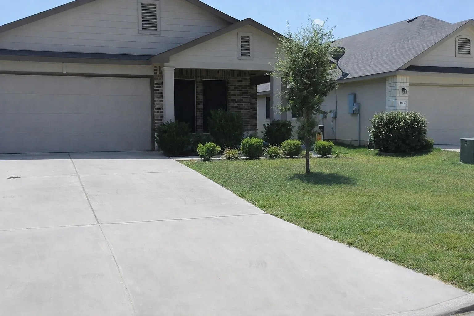 3 bed, 1380 sqft, $1,650 — Photo 1