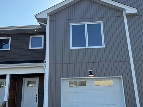 41 Downsview Dr, Saint John, NB E2M 7X4