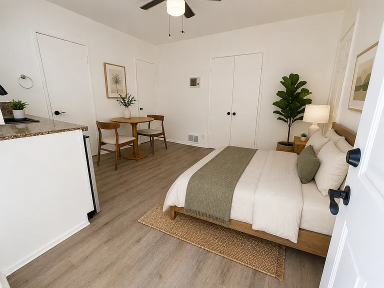1801 N Gramercy Pl #1B — Photo 1