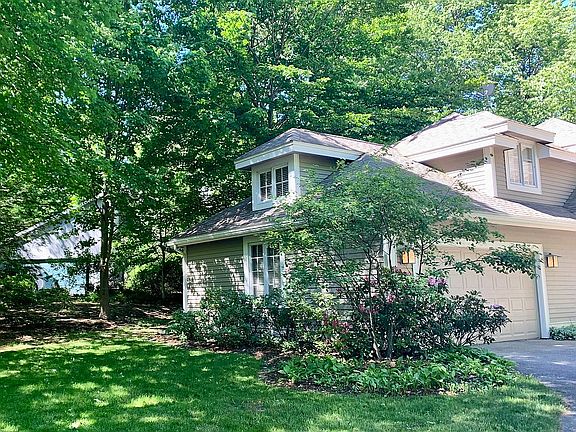 2nd image of 1210 Shorecrest Dr