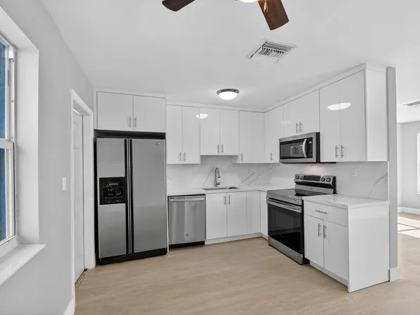 312 Greenbrier Drive, Palm Springs, FL 33461