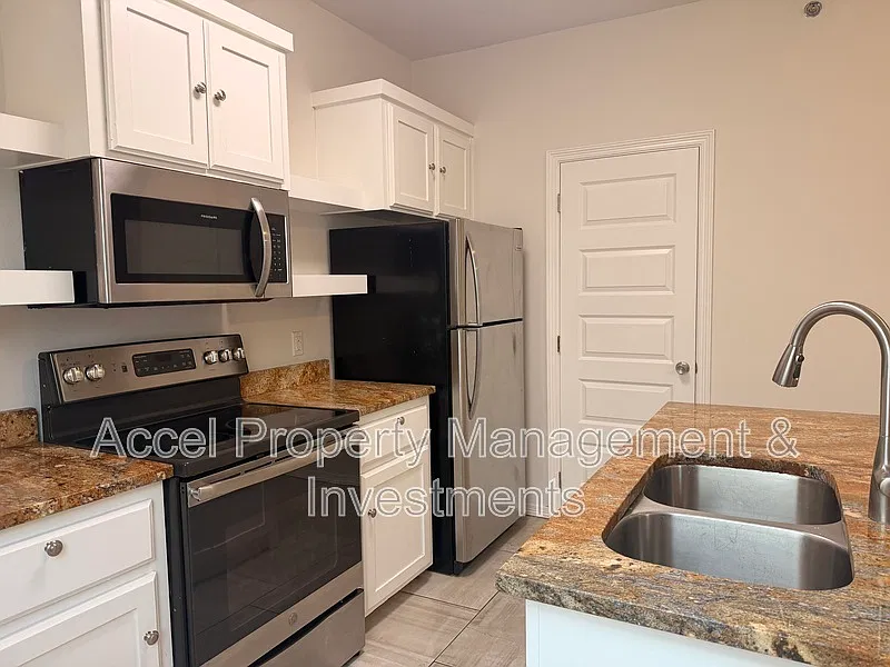 2 bed, 2.0 bath, 904 sqft, $1,000 — Photo 4