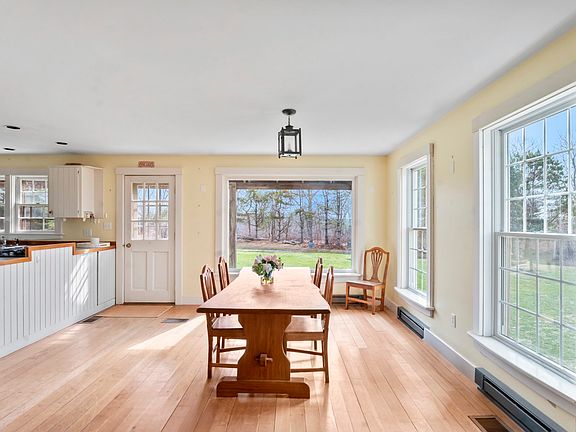 3rd image of 109 Litchfield Rd
