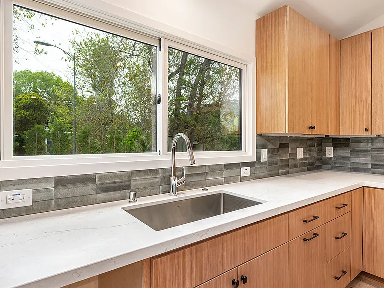 4285 La Salle Ave — Photo 4