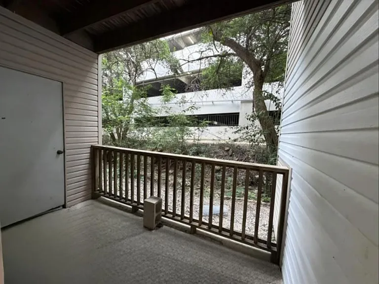 310 Pat Garrison St #3B — Photo 13