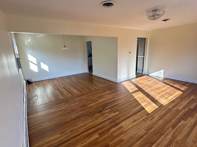 49 Jamie Ct #2 — Photo 19