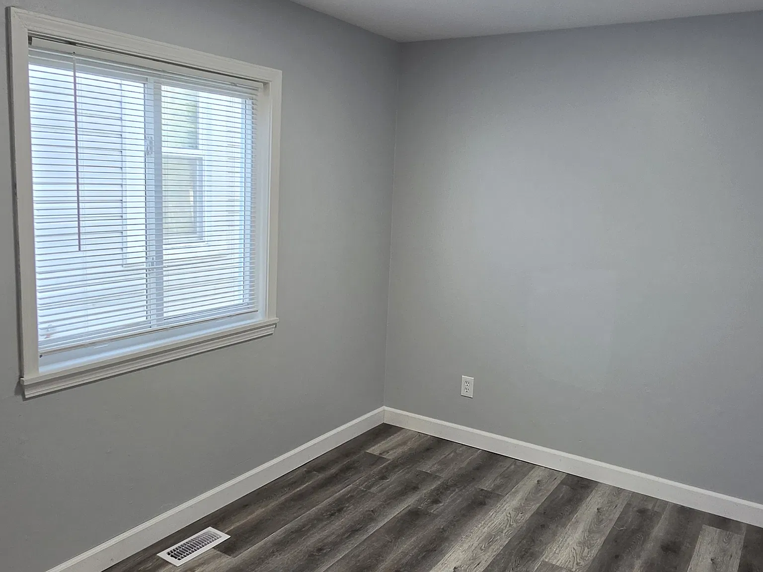 3 bed, 975 sqft, $1,800 — Photo 3