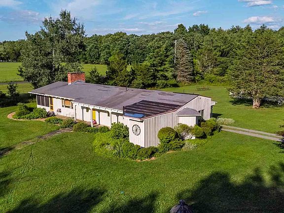 2nd image of 110 Pine Ln
