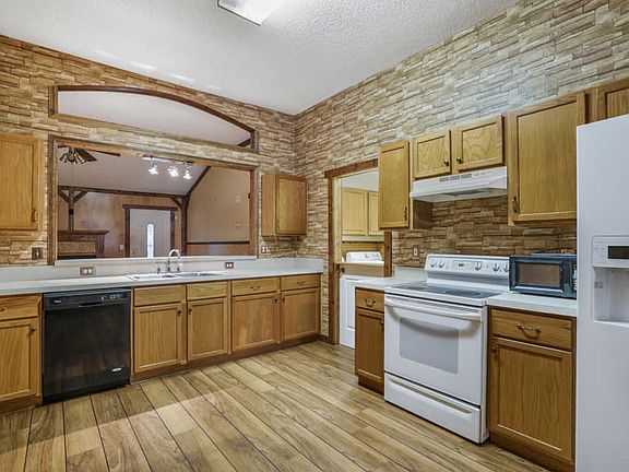 3rd image of 7881 Steamboat Springs Dr
