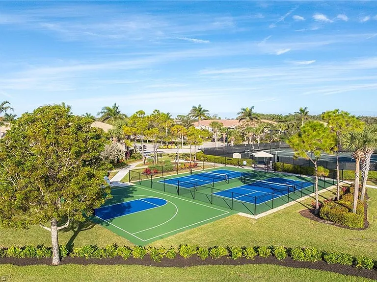 6542 Marbella Dr — Photo 41