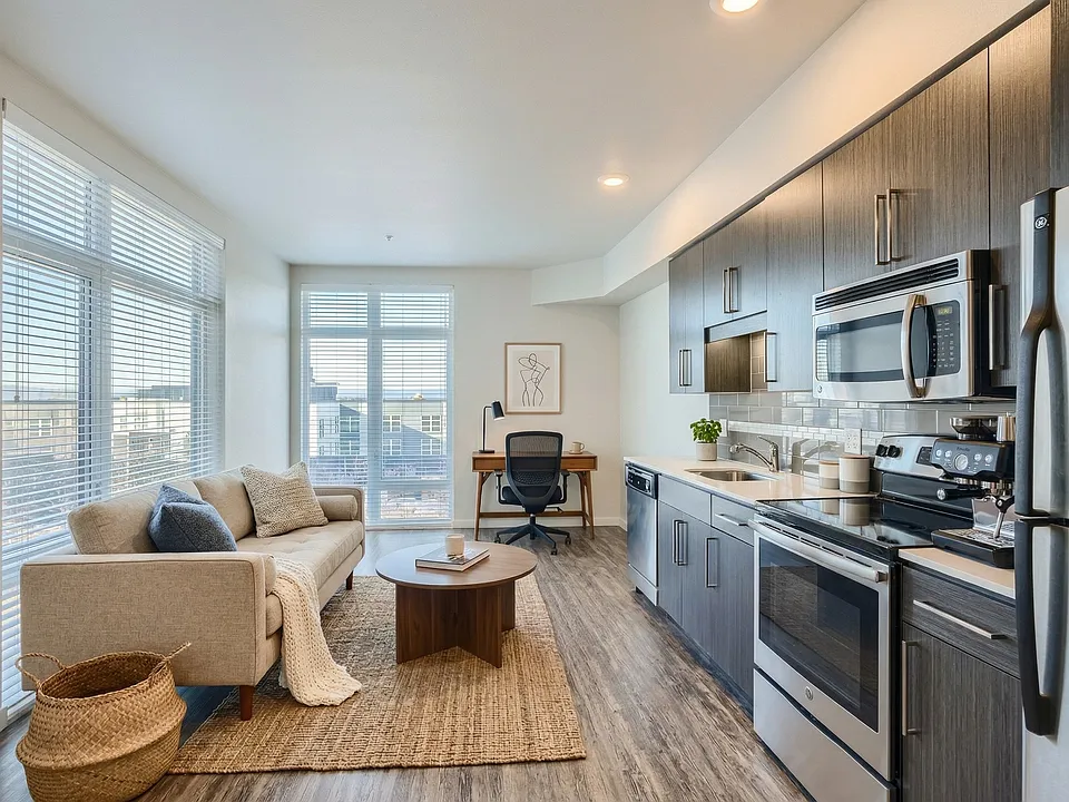 306 Queen Anne