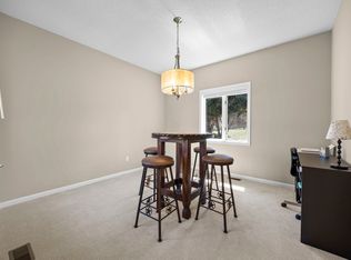 2211 Sommergate, Excelsior, MN 55331