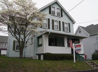 917 Walnut St, Springdale, PA 15144