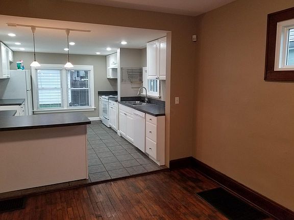 4th image of 516 E Jenkins Ave