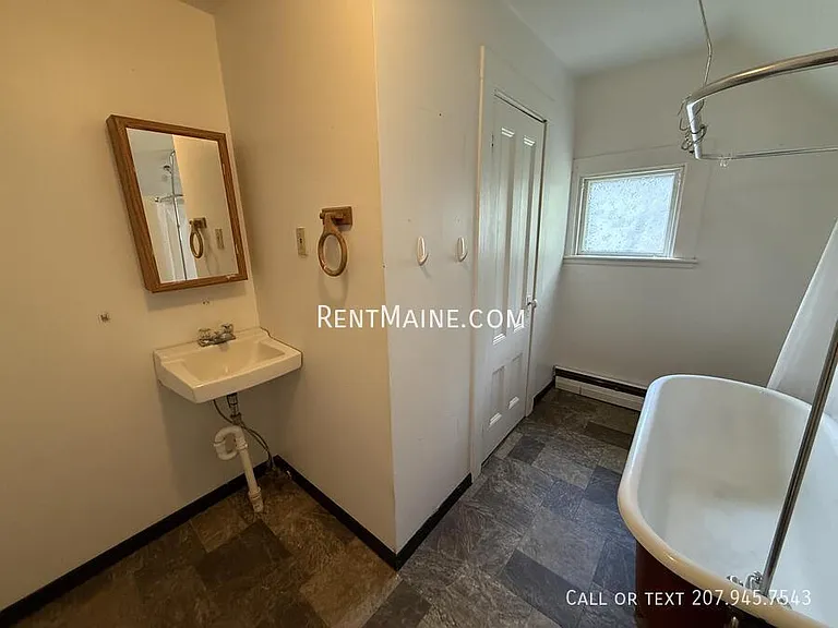 31 Stillwater Ave #4 — Photo 6