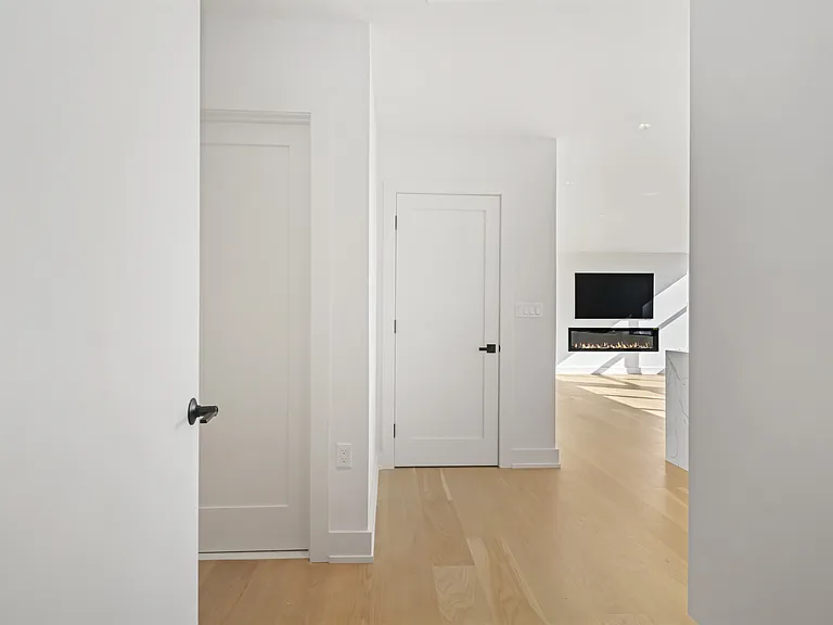116 Sherman St — Photo 13