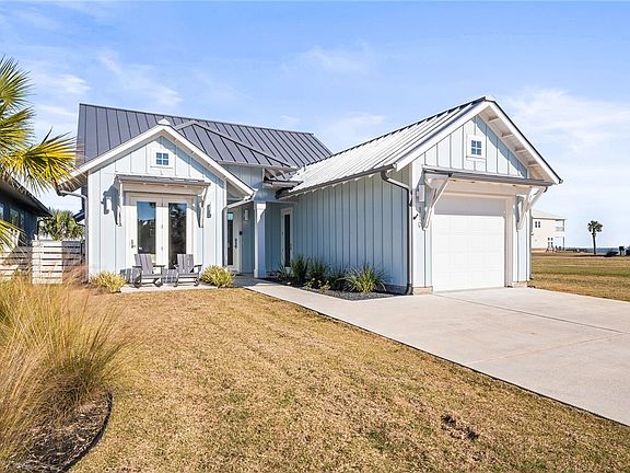3rd image of 110 Foxtail Ln