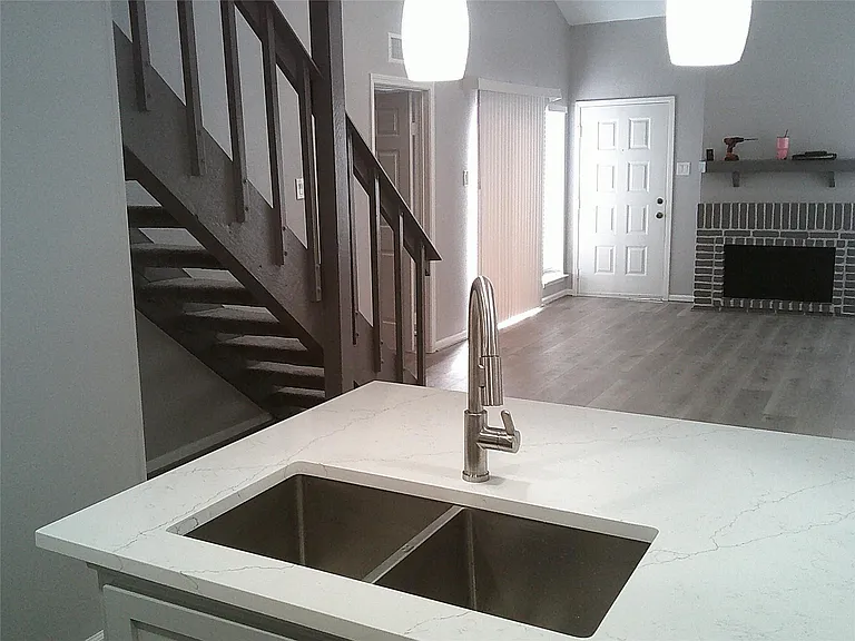 13427 Garden Grv #ST750 — Photo 19