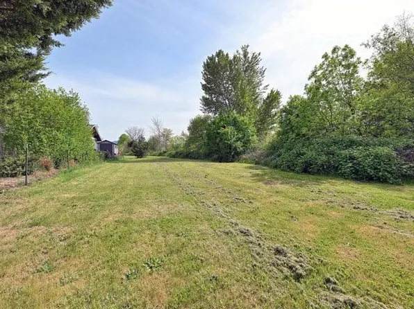 895 Holley Way, Central Point, OR 97502