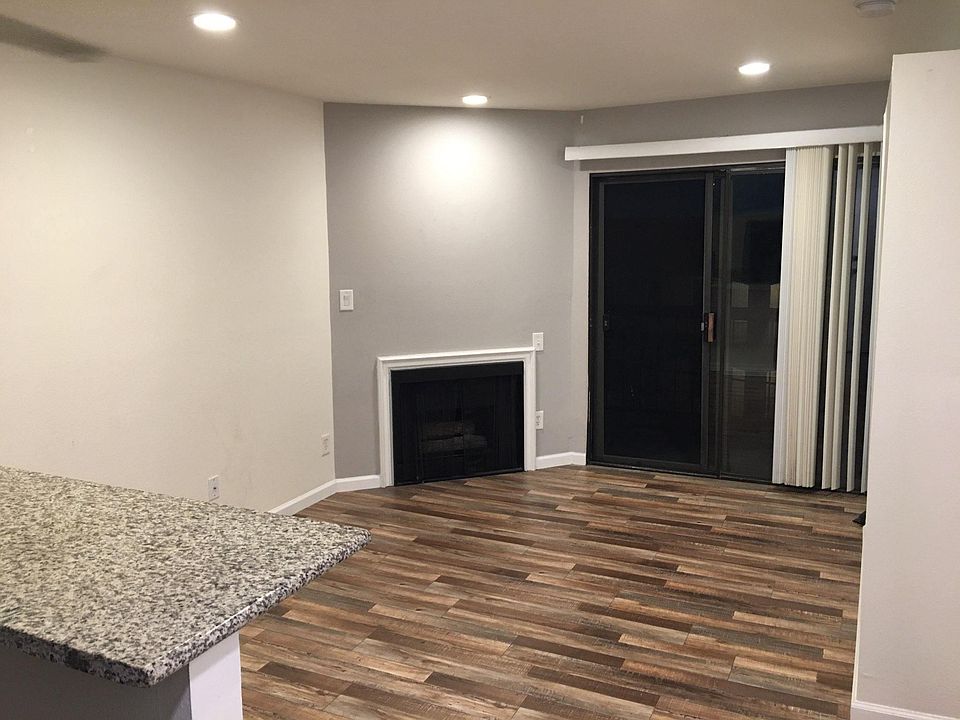 1st image of 1600 1/2 W Carson St #304