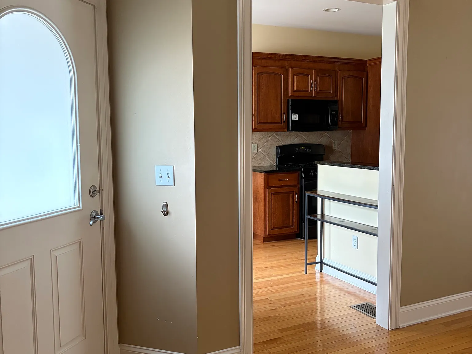 2 bed, 3.5 bath, 2170 sqft, $3,050 — Photo 4