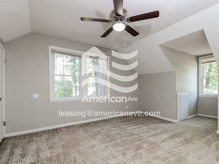 27533_013_bedroom_13.jpg