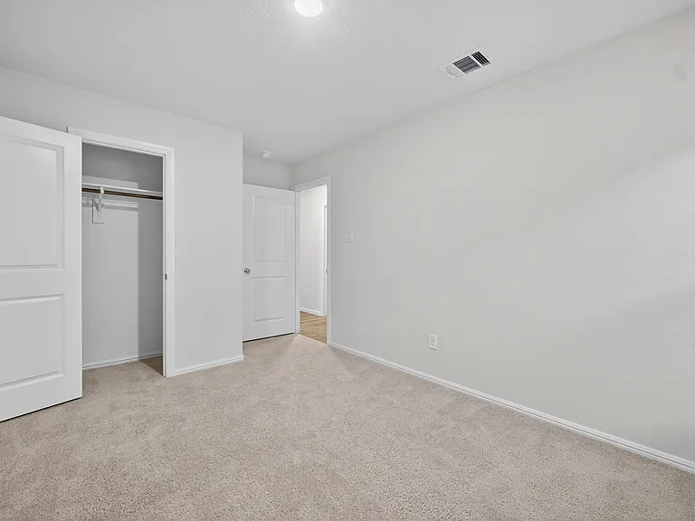 2704 Rambling Rd — Photo 26
