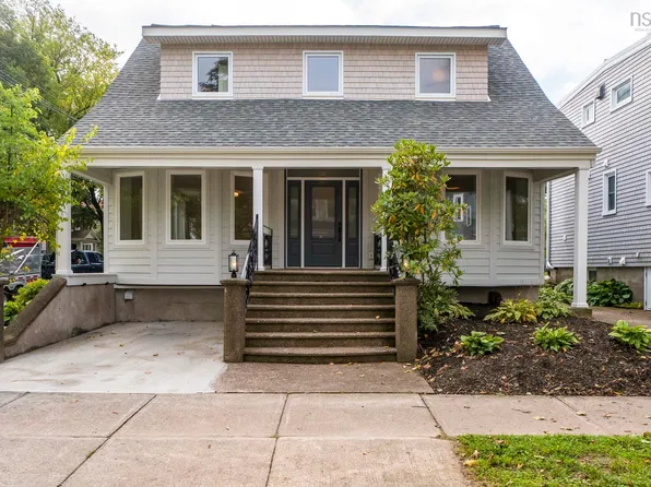 6214 Shirley St, Halifax, NS B3H 2N5