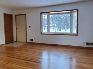 7201 Riverdale Rd, Brooklyn Center, MN 55430