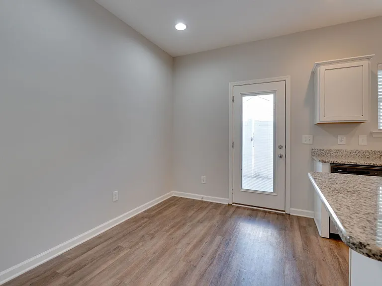 810 Staten Dr — Photo 11