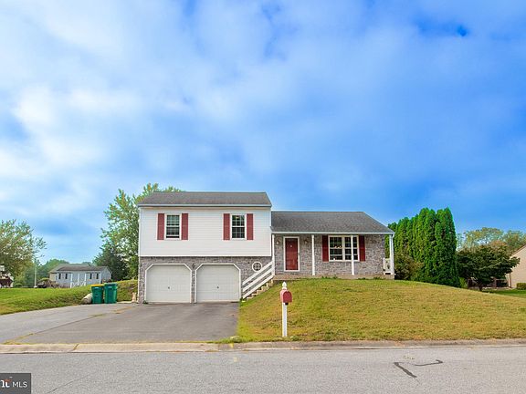 3rd image of 6 Winchester Cir #L-0193