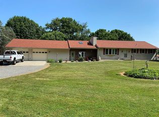 925 Lakeview Dr, Emlenton, PA 16373