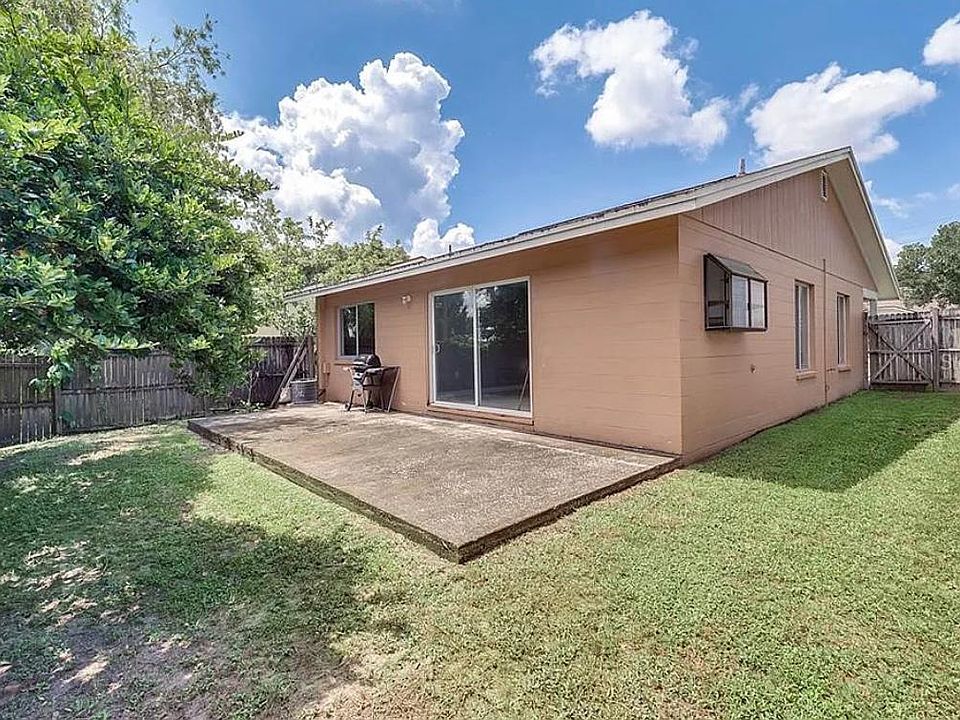 1st image of 548 Lake Dexter Blvd
