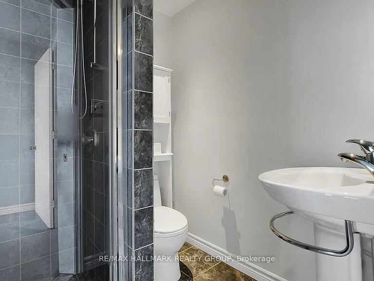 261 Bruyere St — Photo 21
